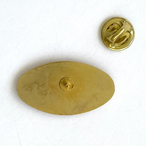 Vintage VFW Fort McHenry Baltimore Veterans of Foreign Wars Hat Lapel Pin 1.3” - Picture 3 of 4